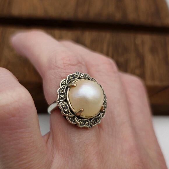 Size 6.25 Sterling Silver Large Genuine Pearl With Marcasite's Ring A866 - Picture 3 of 8